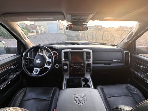 Used 2014 RAM 1500 Laramie w/ Convenience Group AWD/4WD image 8