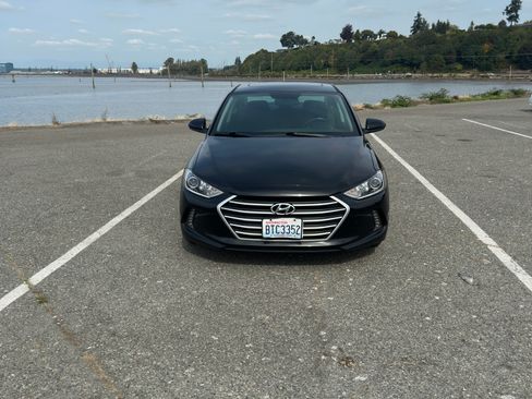 Used 2018 Hyundai Elantra Value Edition FWD image 1
