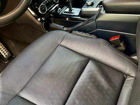 Used 2017 Mercedes-Benz G 550 image 12