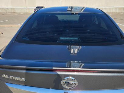 Used 2014 Nissan Altima 2.5 SL w/ Moonroof Package