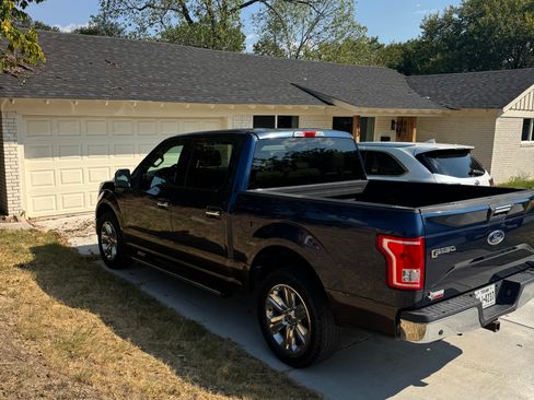 Used 2017 Ford F150 XLT w/ Equipment Group 301A Mid RWD image 5