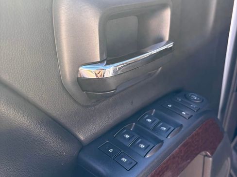 Used 2015 GMC Sierra 1500 SLE image 17