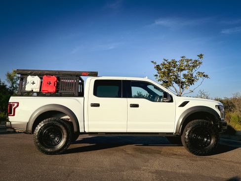 Used 2020 Ford F150 Raptor image 8