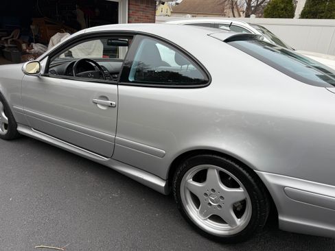 Used 2001 Mercedes-Benz CLK 430 Coupe image 6