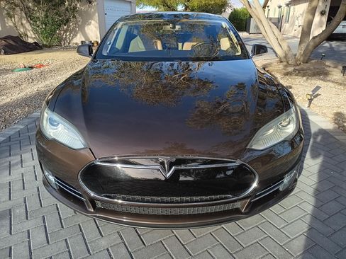 Used 2013 Tesla Model S image 5
