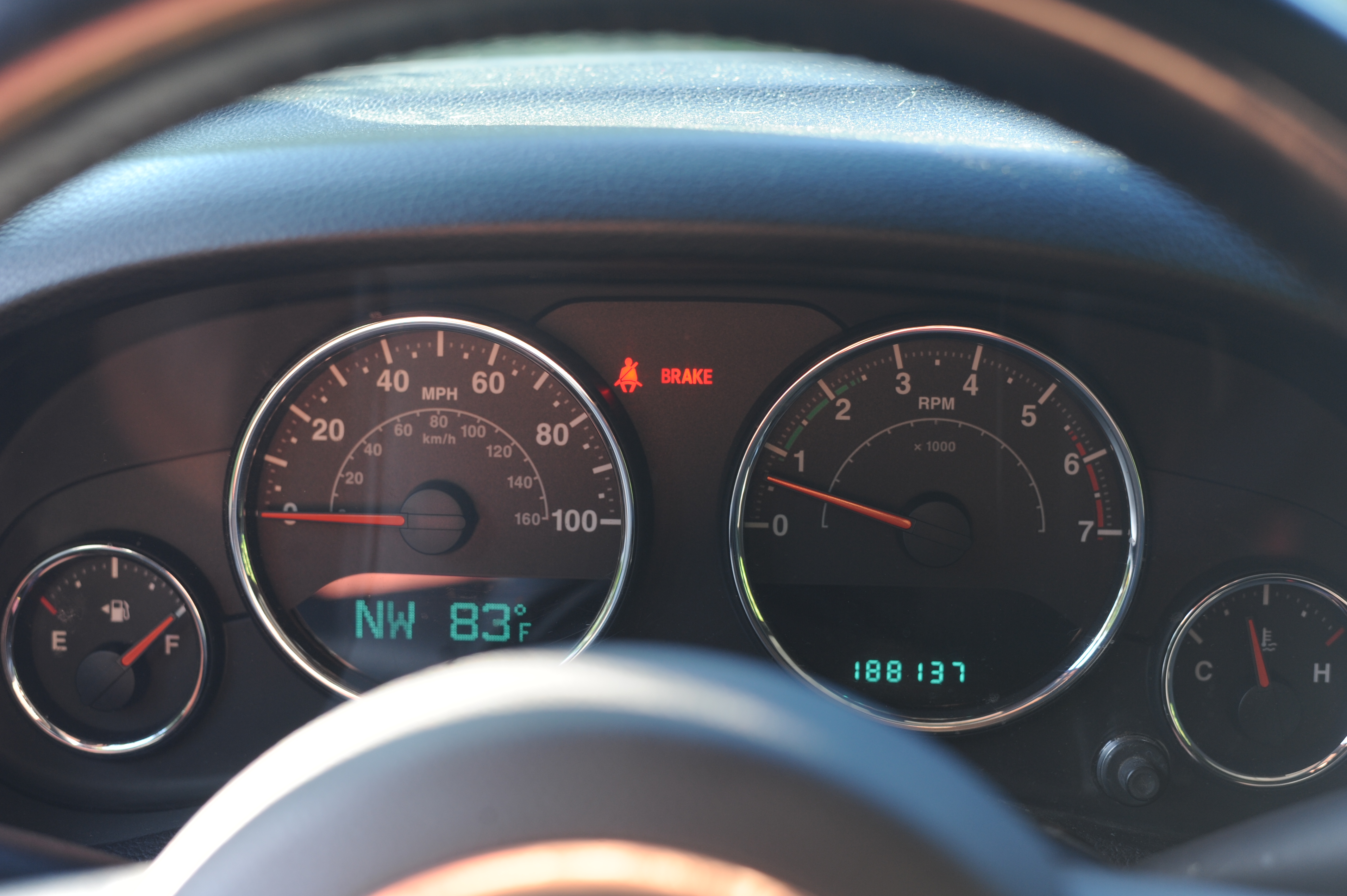 Used 2011 Jeep Wrangler Unlimited Rubicon w/ Connectivity Group AWD/4WD image 11
