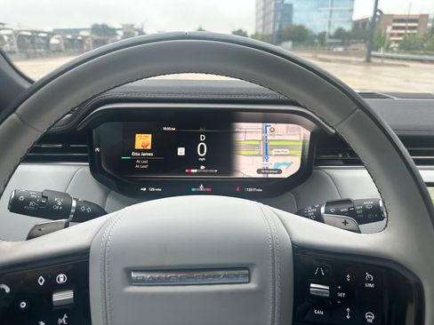 Used 2024 Land Rover Range Rover Sport Dynamic SE image 4