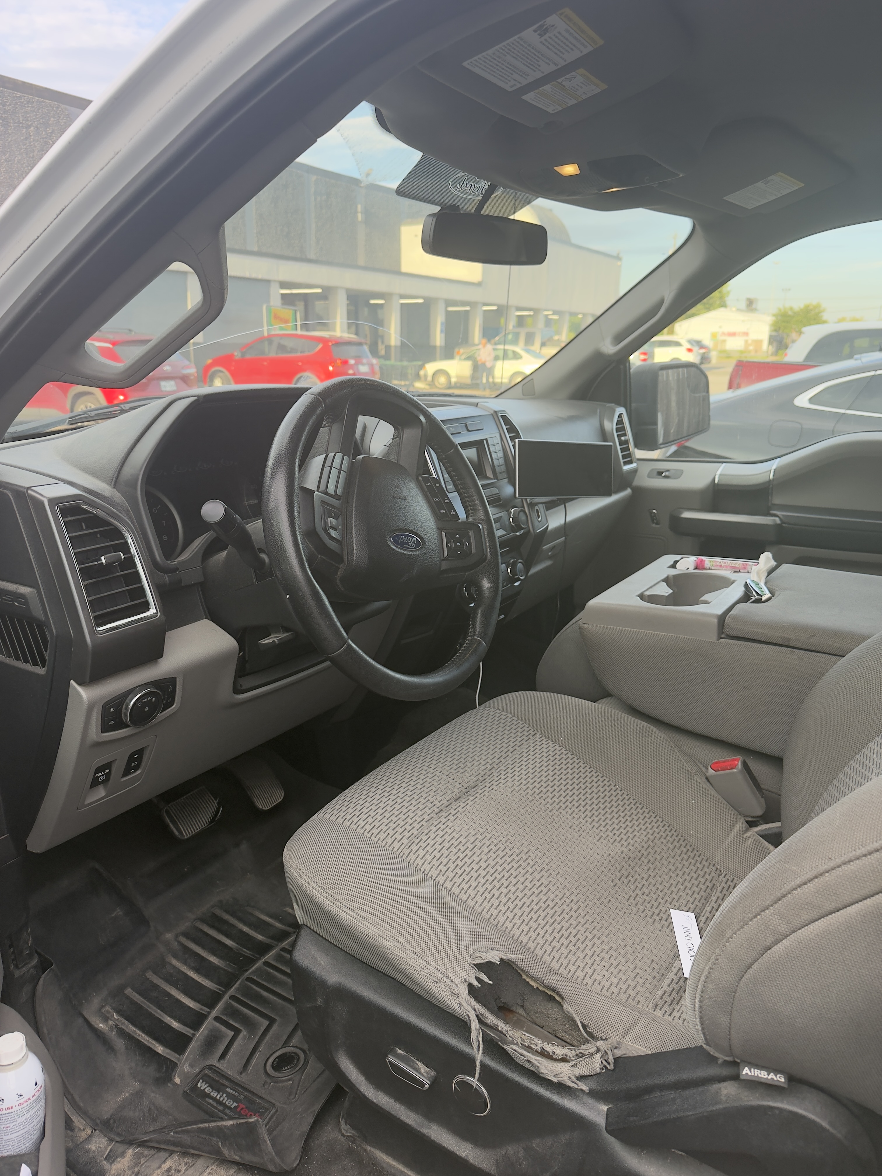 Used 2015 Ford F150 XLT w/ Equipment Group 301A Mid RWD image 4