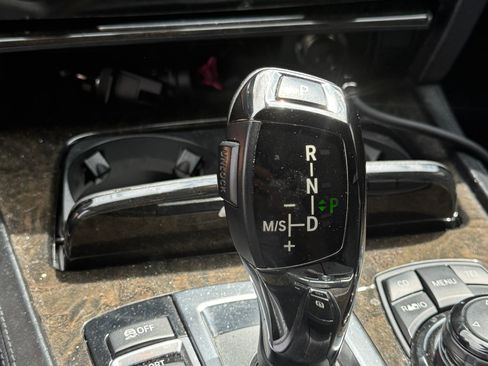 Used 2012 BMW 750Li image 10