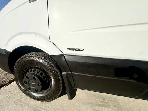 Used 2015 Mercedes-Benz Sprinter 3500 image 6