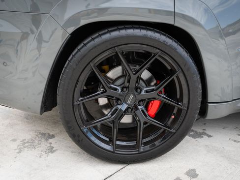 Used 2020 Jeep Grand Cherokee SRT w/ Trailer Tow Group IV image 12