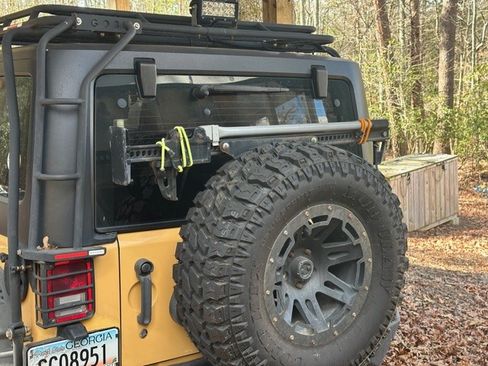 Used 2014 Jeep Wrangler Rubicon w/ Power Convenience Group image 8