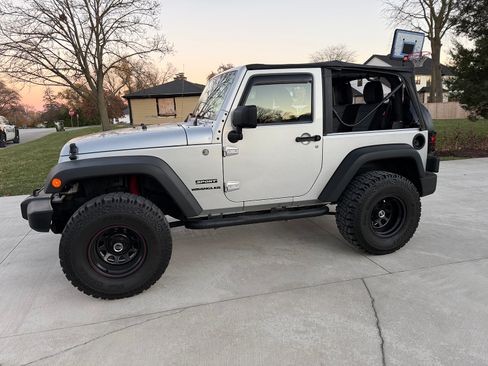 Used 2011 Jeep Wrangler Sport image 2