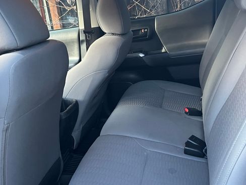 Used 2019 Toyota Tacoma SR5 image 9