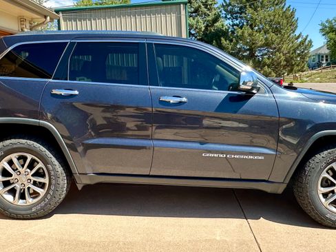 Used 2015 Jeep Grand Cherokee Limited w/ Luxury Group II AWD/4WD image 4
