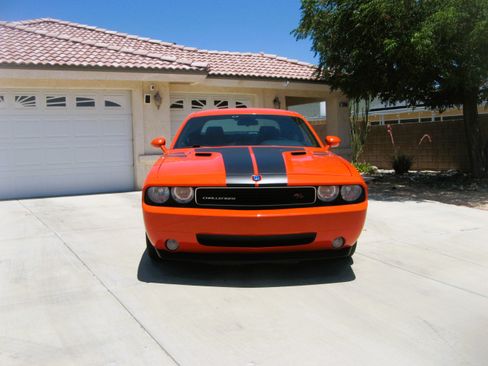 Used 2009 Dodge Challenger R/T image 8