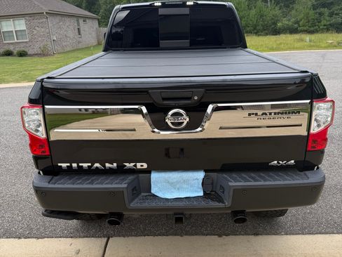 Used 2016 Nissan Titan Platinum Reserve image 4