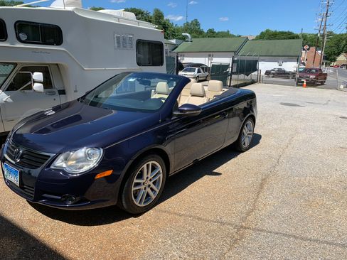 Used 2009 Volkswagen Eos Lux FWD image 6