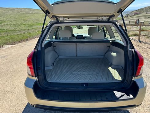 Used 2008 Subaru Outback 2.5i L.L. Bean image 11