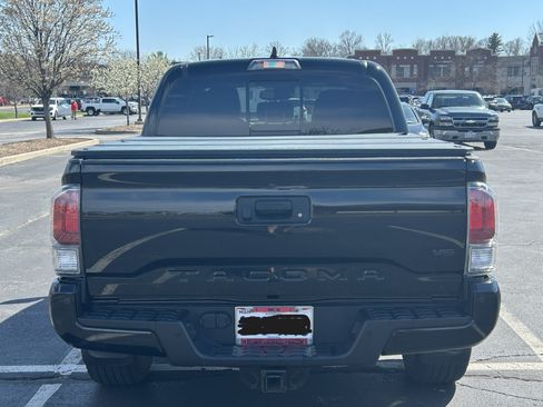 Used 2020 Toyota Tacoma TRD Sport w/ TRD Premium Sport Package image 8