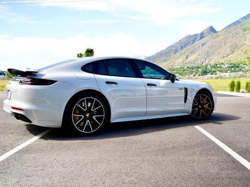 Used 2018 Porsche Panamera Turbo S image 14