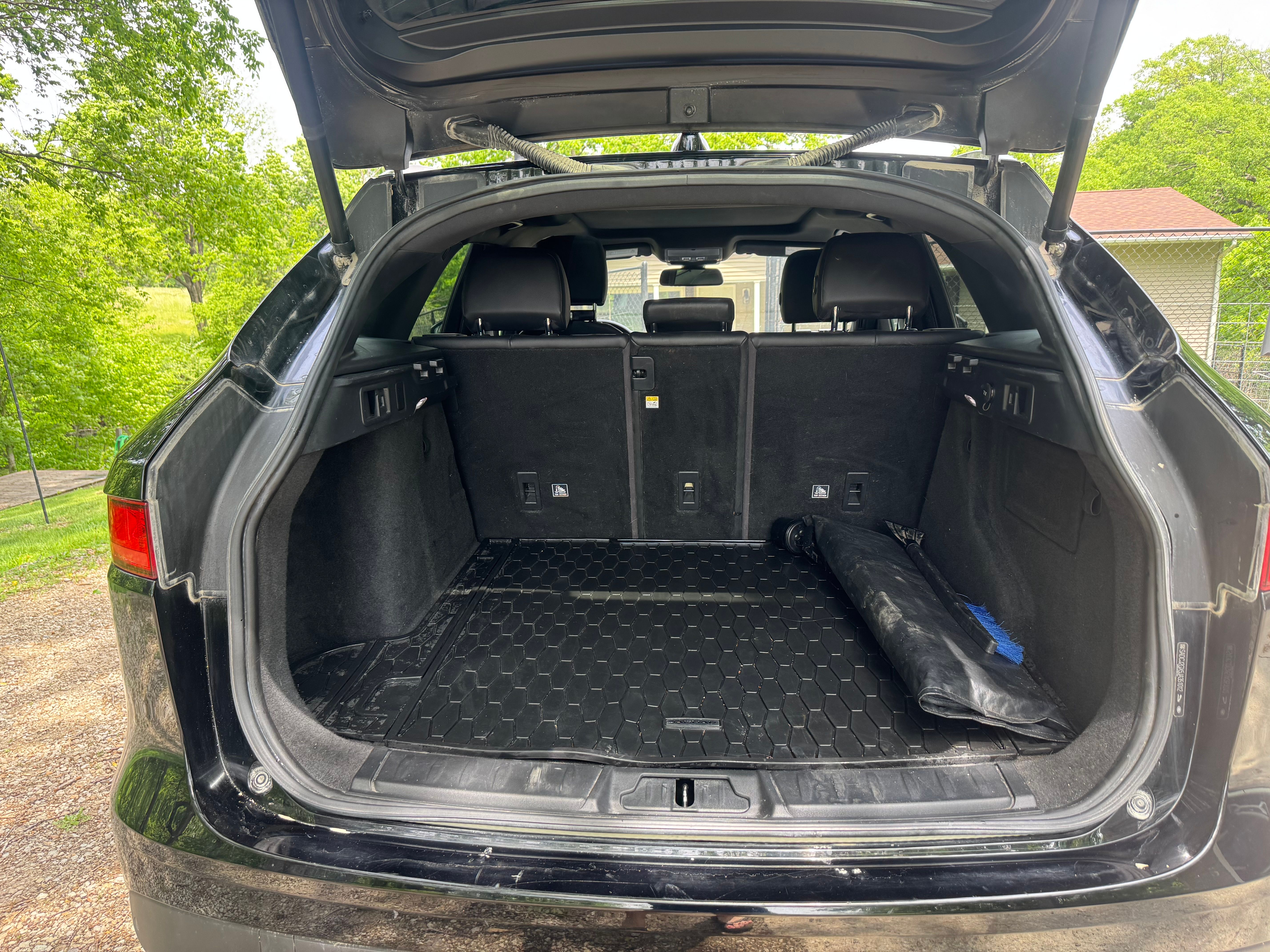 Used 2018 Jaguar F-PACE Premium AWD/4WD image 4