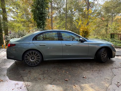 Used 2024 Mercedes-Benz E 450 4MATIC Sedan image 9