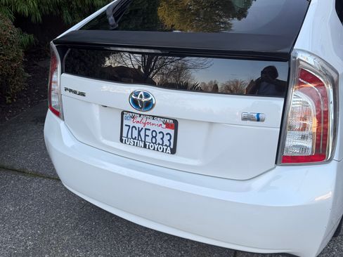 Used 2013 Toyota Prius One image 5