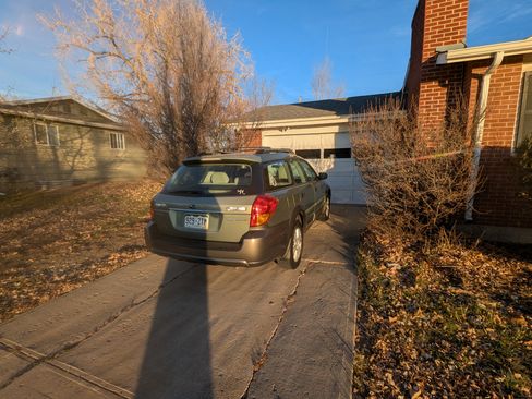 Used 2005 Subaru Outback 2.5i image 2