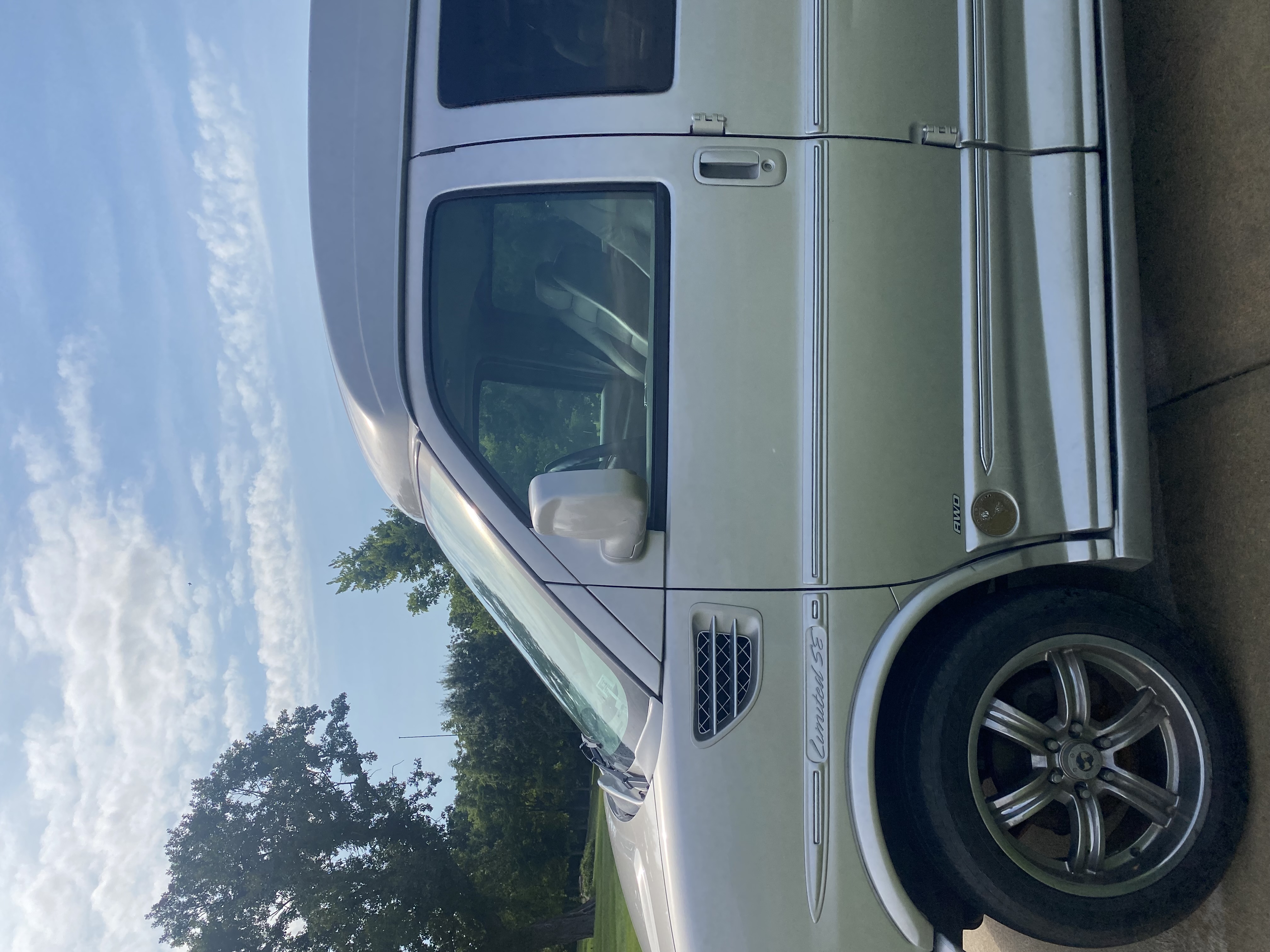 Used 2009 GMC Savana 1500 AWD w/ Preferred Equipment Group image 4