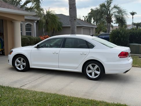 Used 2013 Volkswagen Passat 2.5 SE image 4