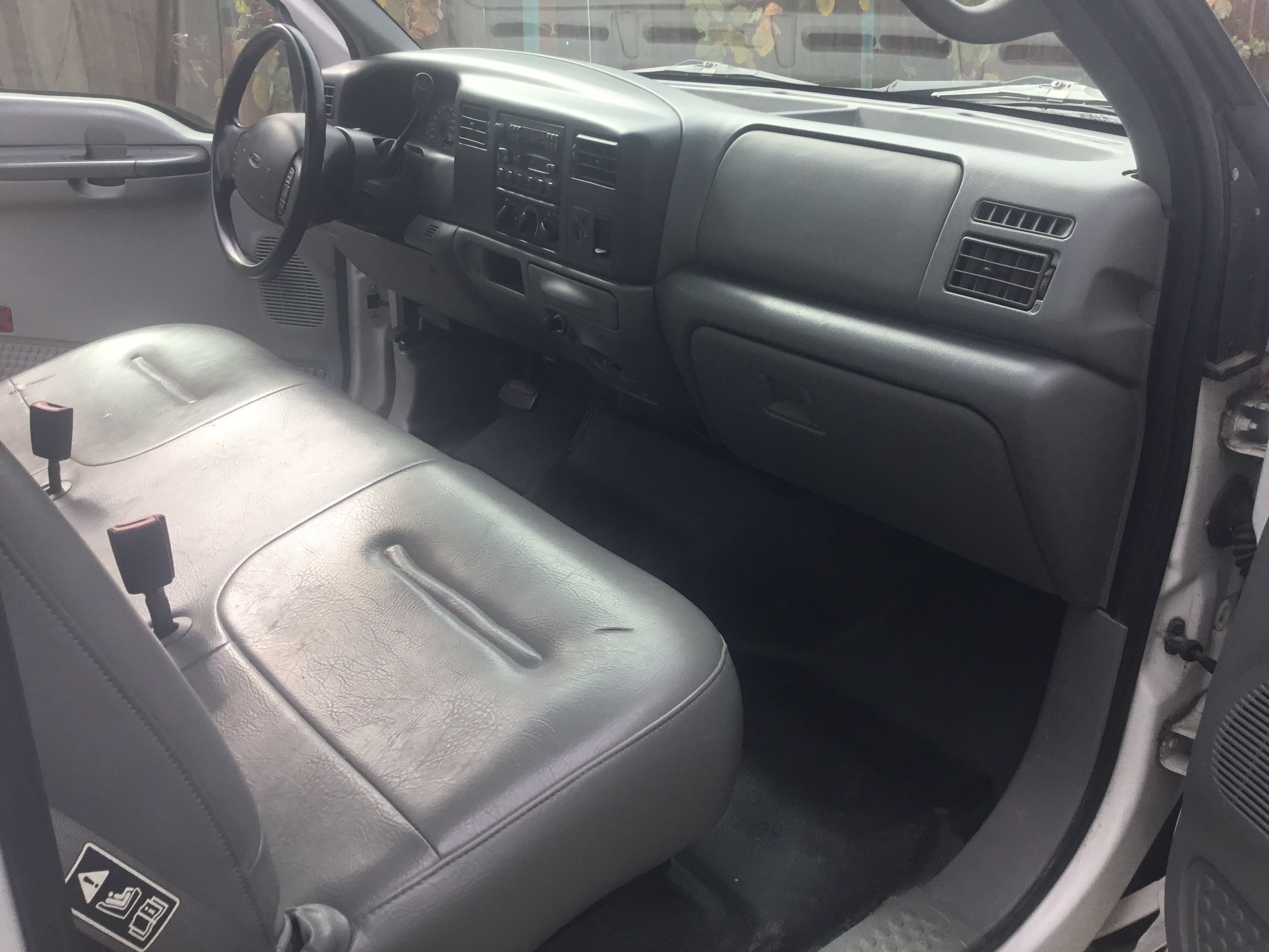 Used 2002 Ford F350 2WD Regular Cab Super Duty image 2