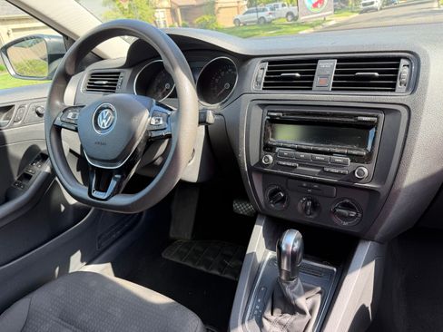 Used 2015 Volkswagen Jetta S FWD image 6