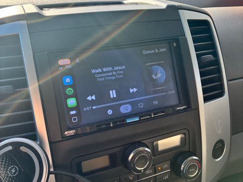 Used 2015 Nissan Frontier SV w/ SV Value Truck Package image 13