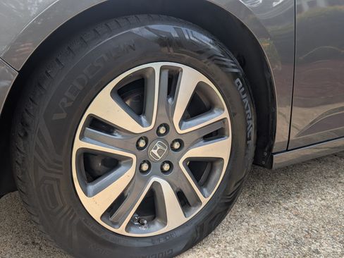 Used 2015 Honda Odyssey Touring Elite image 11