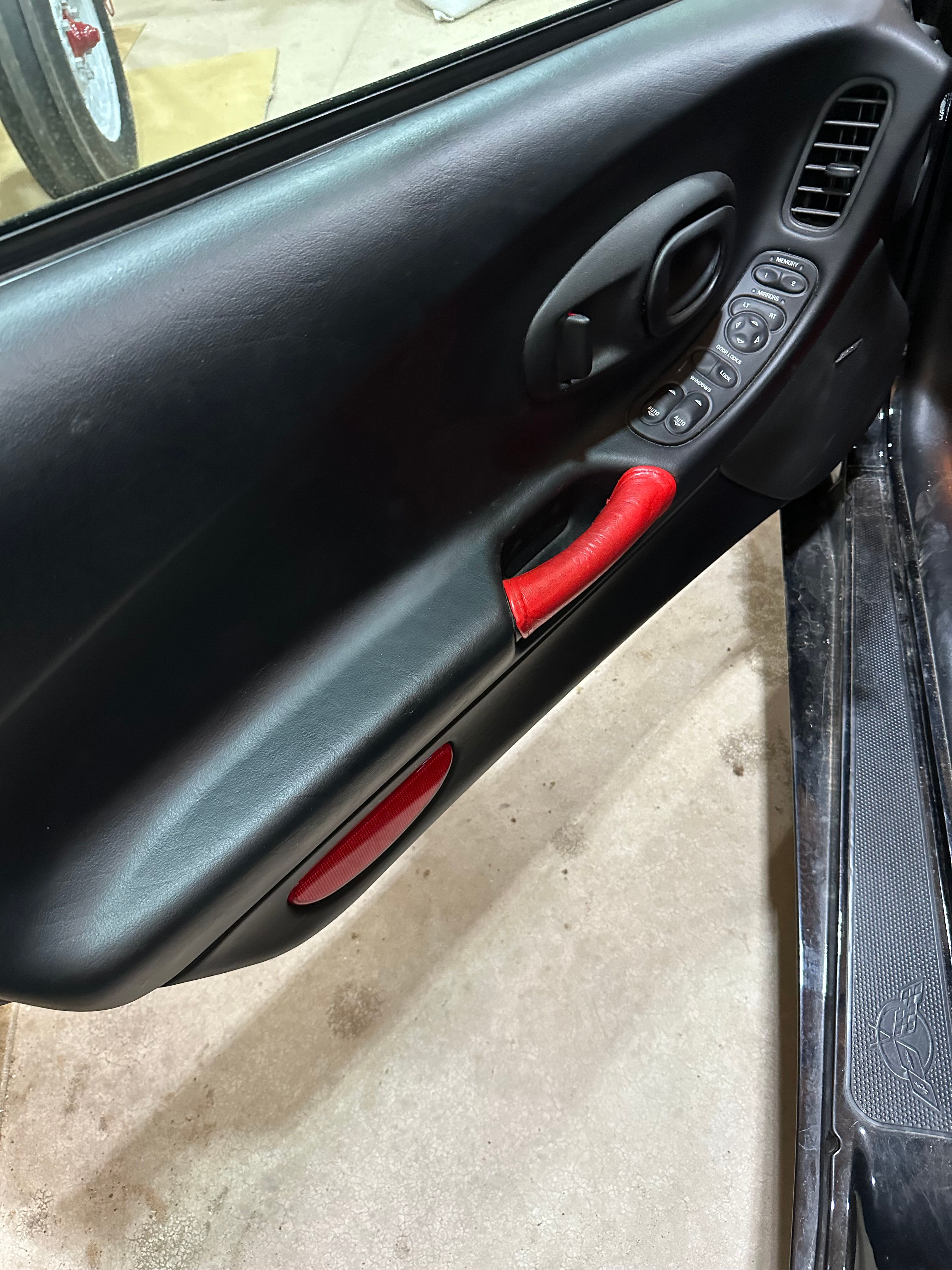 Used 2003 Chevrolet Corvette Coupe RWD image 17
