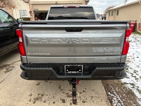 Used 2020 Chevrolet Silverado 1500 Custom Trail Boss w/ Custom Convenience Package image 9