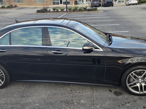Used 2015 Mercedes-Benz S 550 4MATIC Sedan image 2