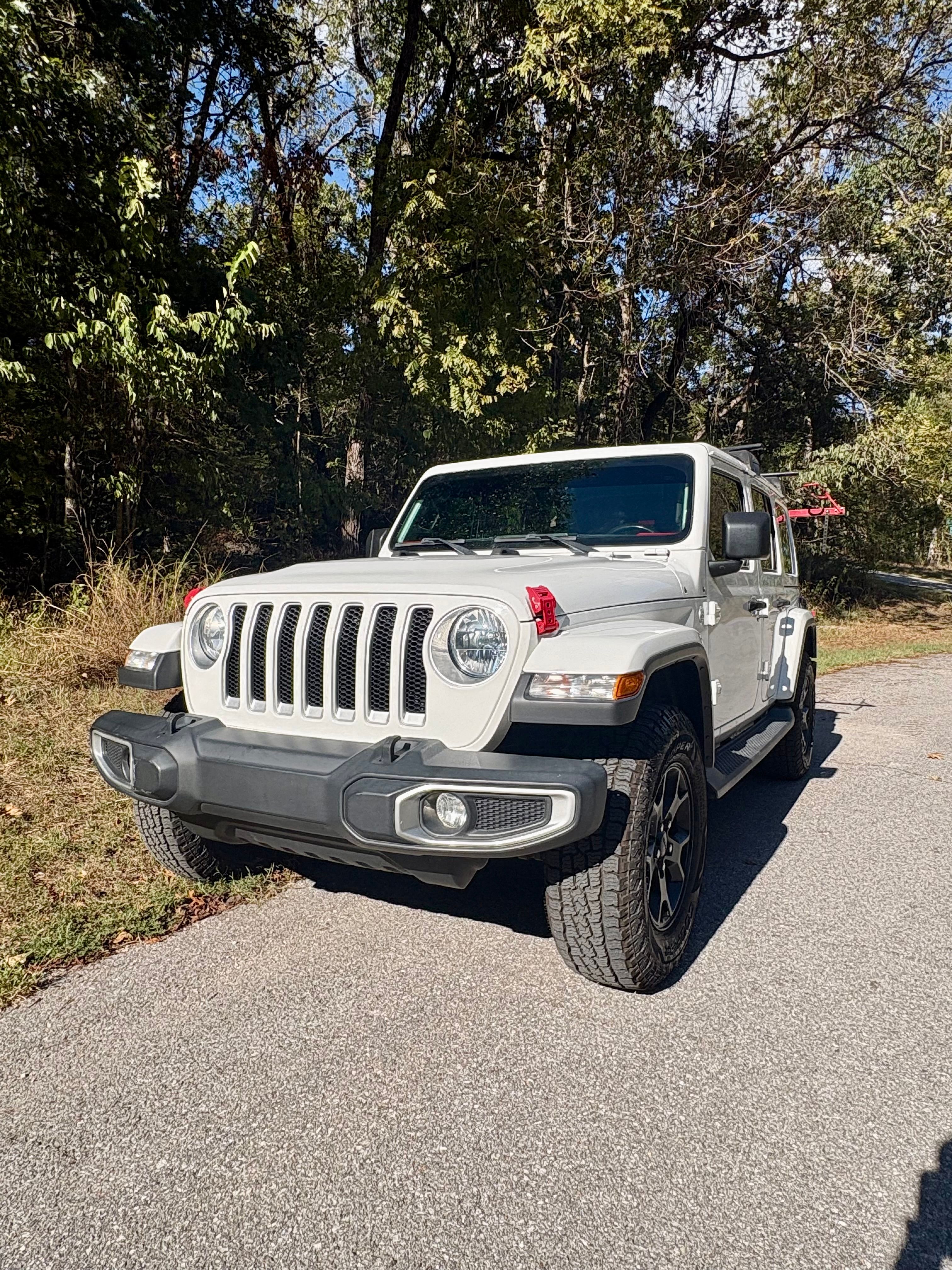 Used 2019 Jeep Wrangler Unlimited Sahara AWD/4WD image 1