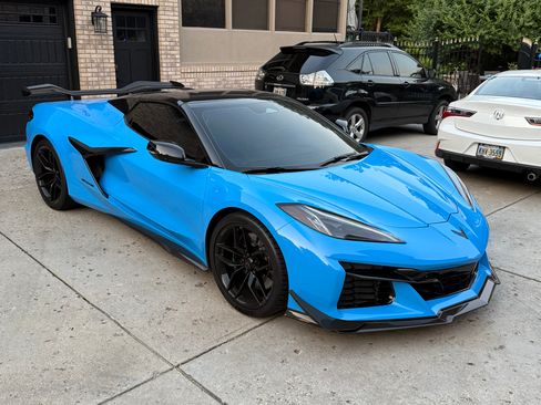 Used 2025 Chevrolet Corvette Z06 image 14