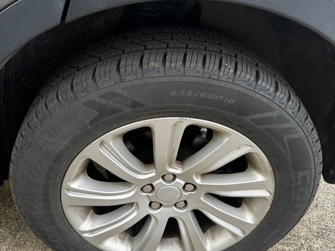 Used 2016 Land Rover Discovery Sport SE AWD/4WD image 22