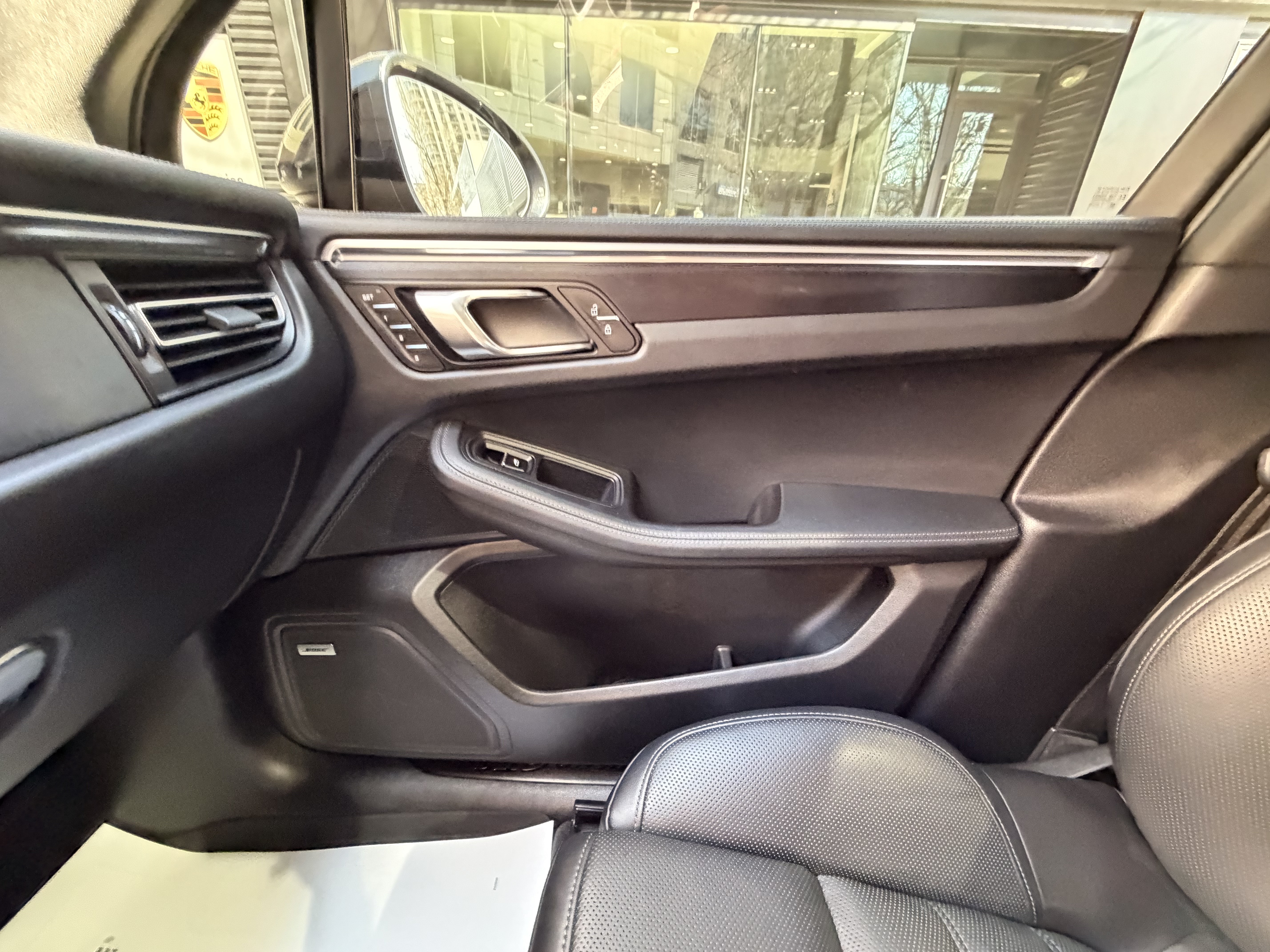 Used 2020 Porsche Macan GTS AWD/4WD image 28