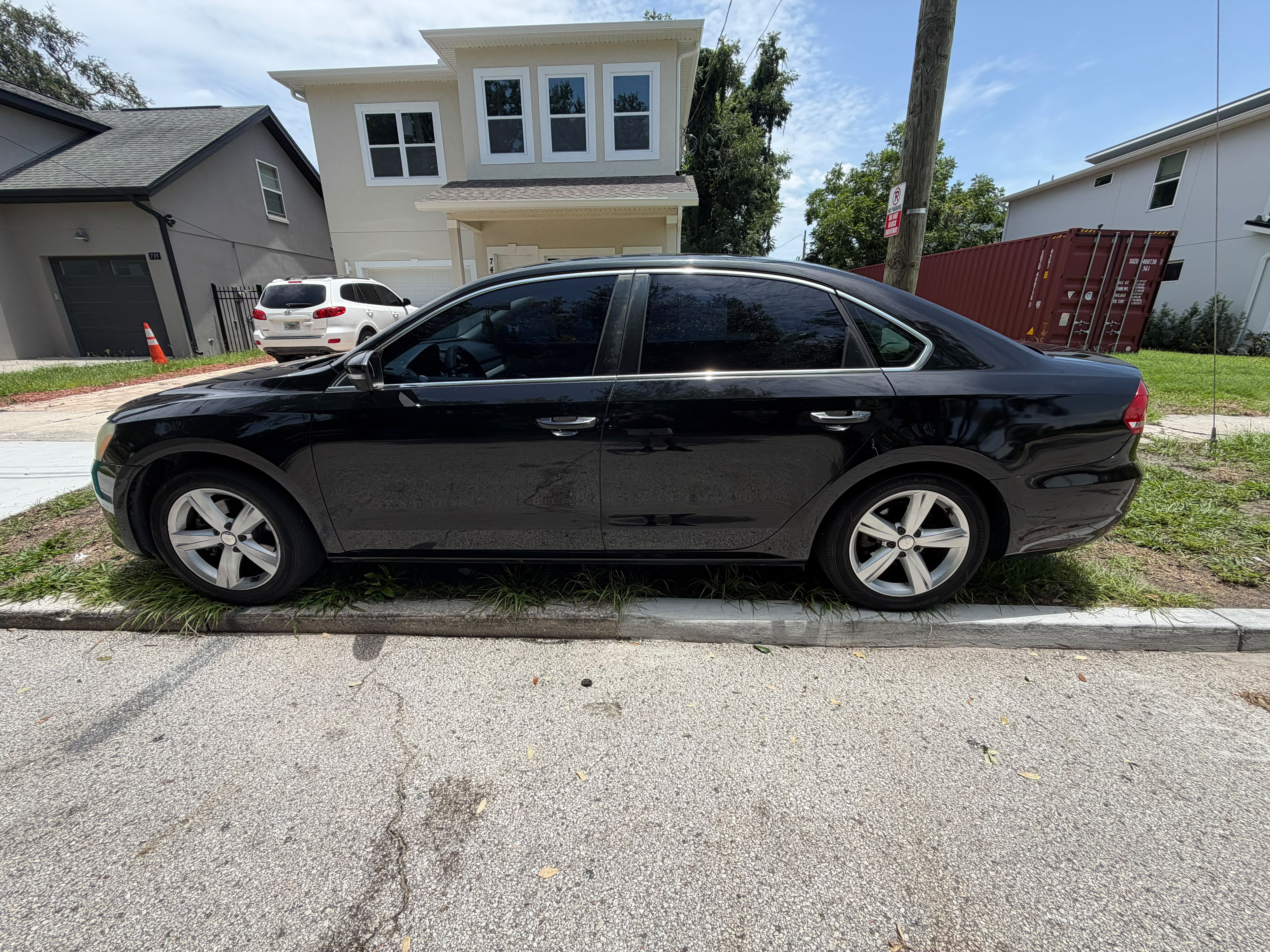 Used 2014 Volkswagen Passat 1.8T SE FWD image 1