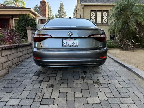 Used 2021 Volkswagen Jetta S w/ Driver Assistance Package FWD image 5
