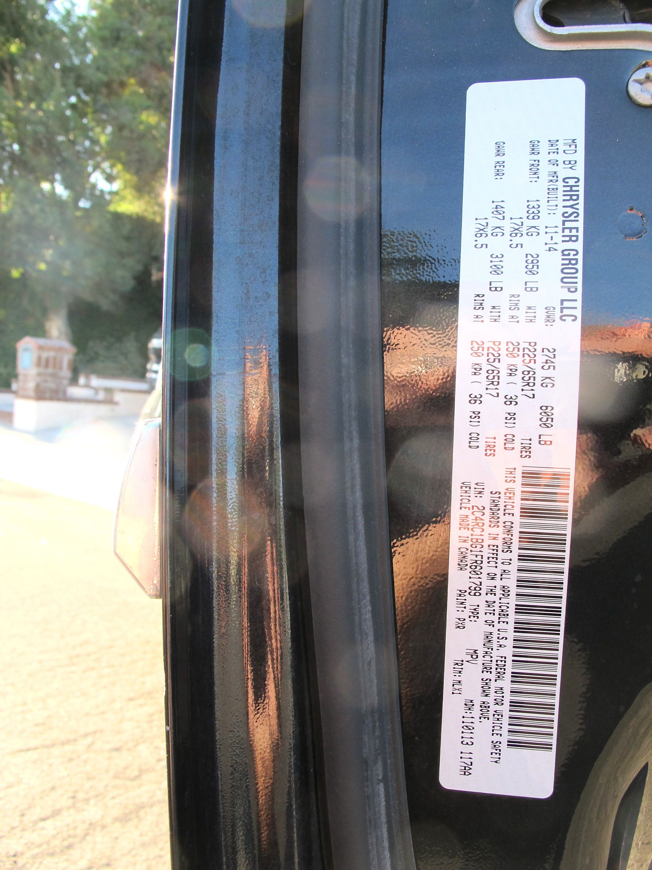 Used 2015 Chrysler Town & Country Touring FWD image 30