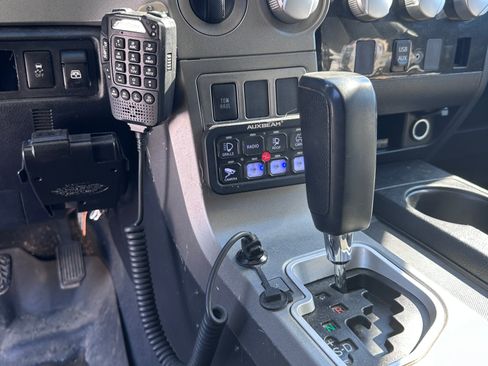 Used 2013 Toyota Tundra 4x4 CrewMax w/ TRD Off-Road Pkg image 12