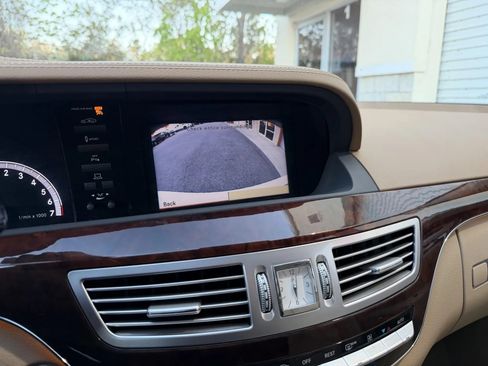 Used 2011 Mercedes-Benz S 550 image 27