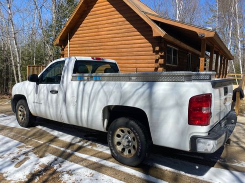 Used 2012 Chevrolet Silverado 1500 W/T RWD image 5