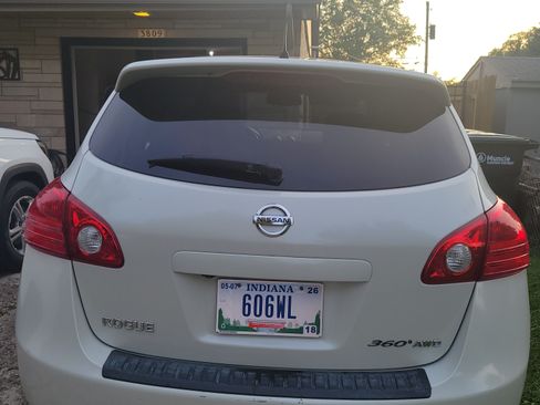 Used 2010 Nissan Rogue S w/ 360 Degree Value Pkg image 2