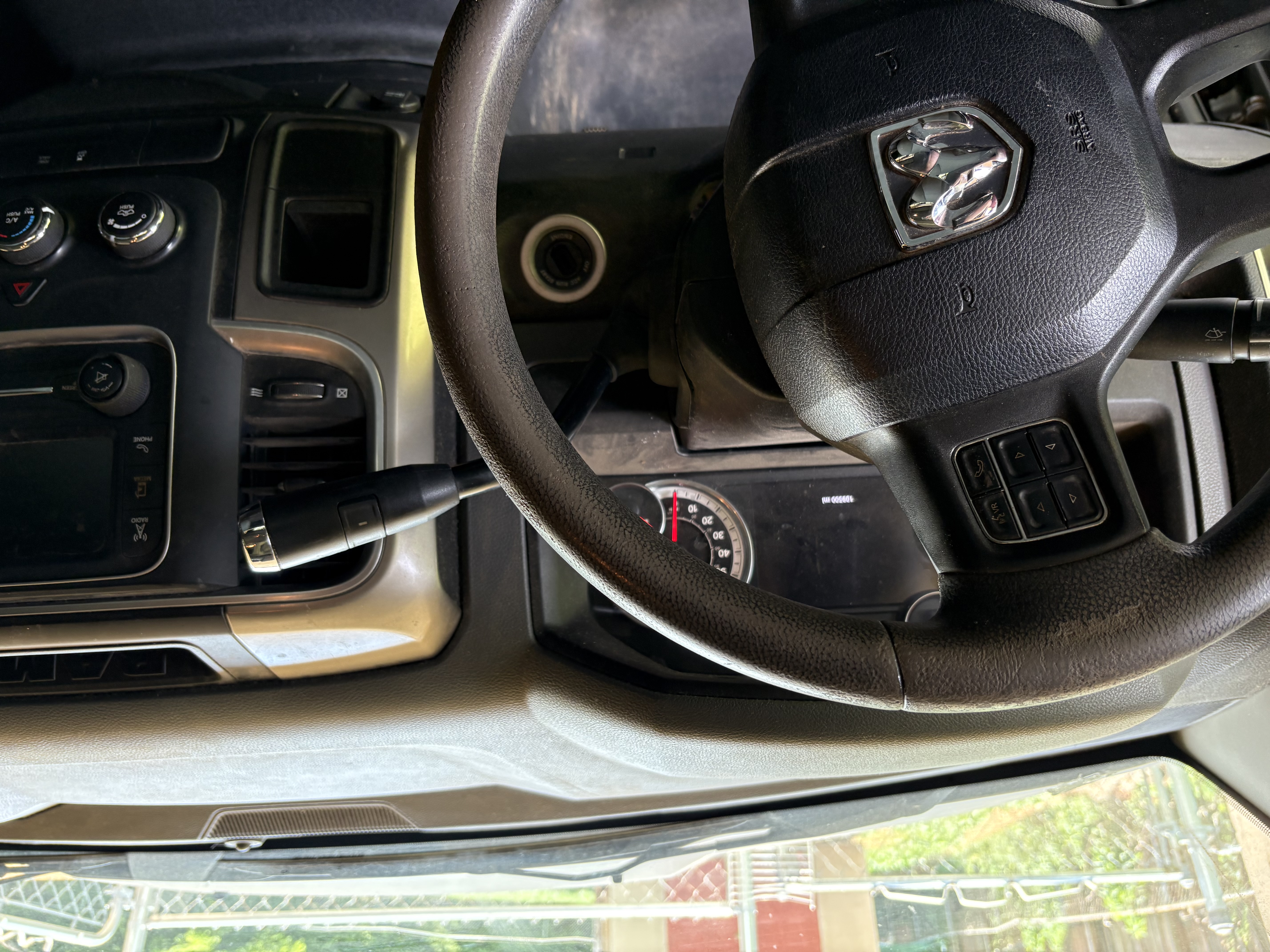 Used 2013 RAM 1500 Classic SLT w/ Premium Display Pkg RWD image 8